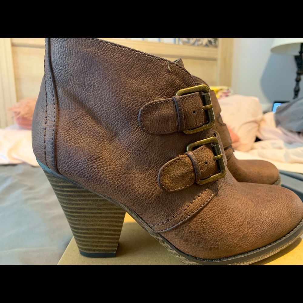 MIA, size 7, ankle high boots, two buckles across, stacked heel